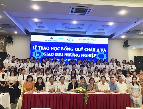 Scholarship Award Ceremony and career orientation program for Can Tho students